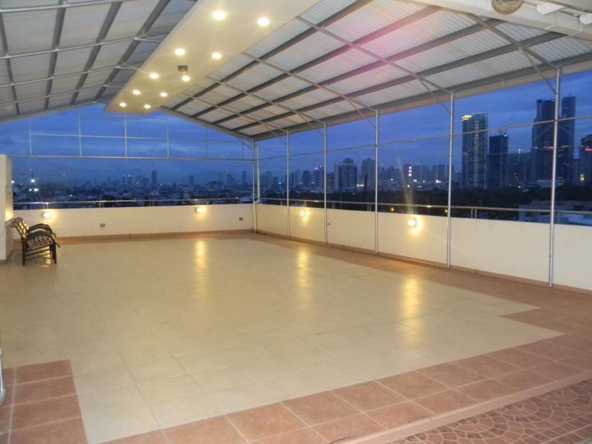 M Suites Hotel Makati City Bagian luar foto