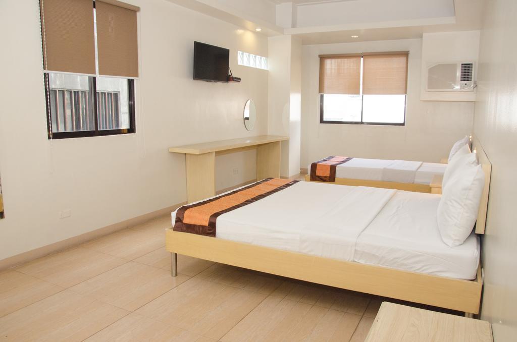 M Suites Hotel Makati City Bagian luar foto