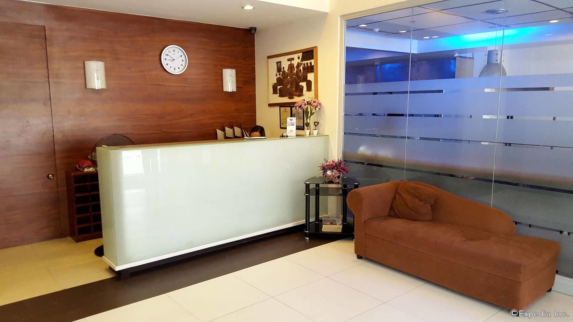 M Suites Hotel Makati City Bagian luar foto