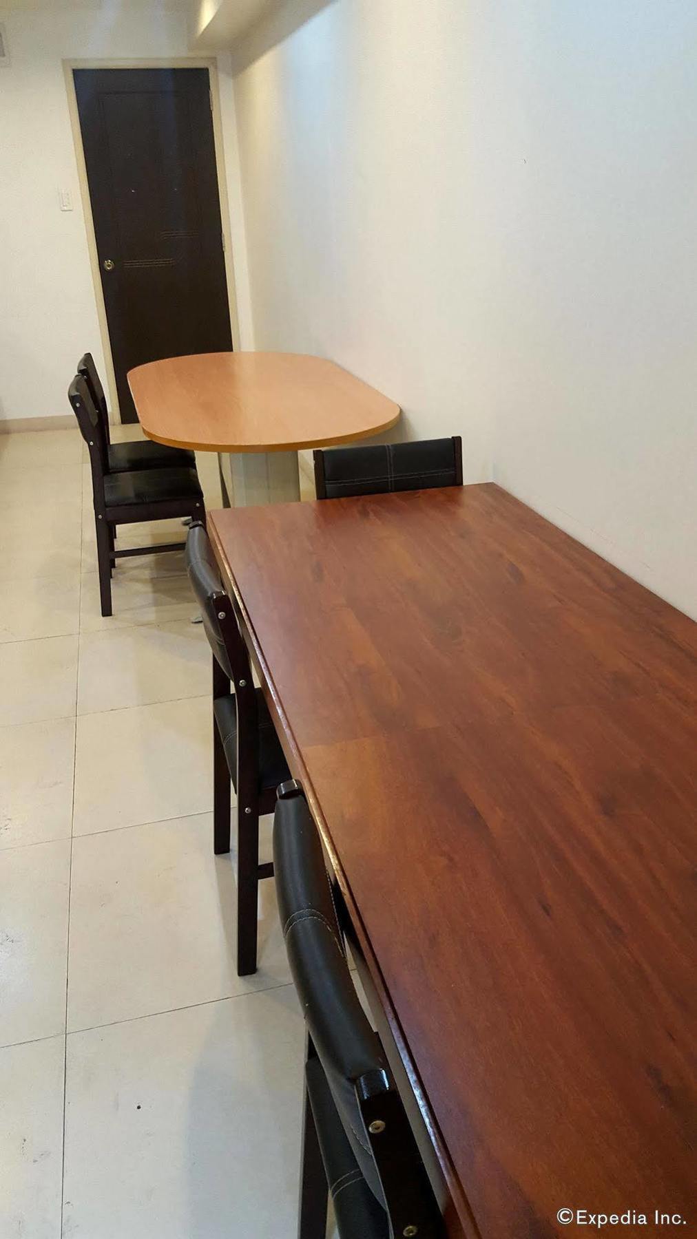 M Suites Hotel Makati City Bagian luar foto