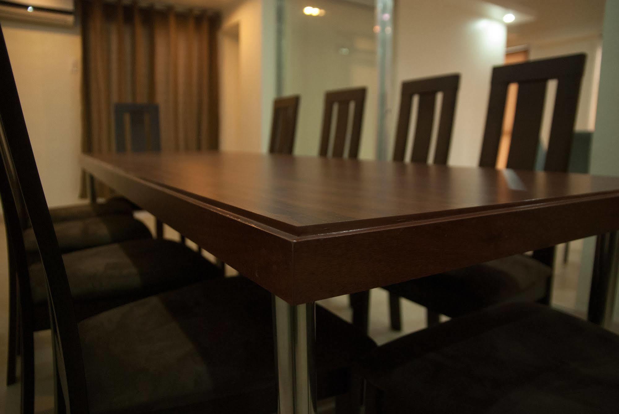 M Suites Hotel Makati City Bagian luar foto