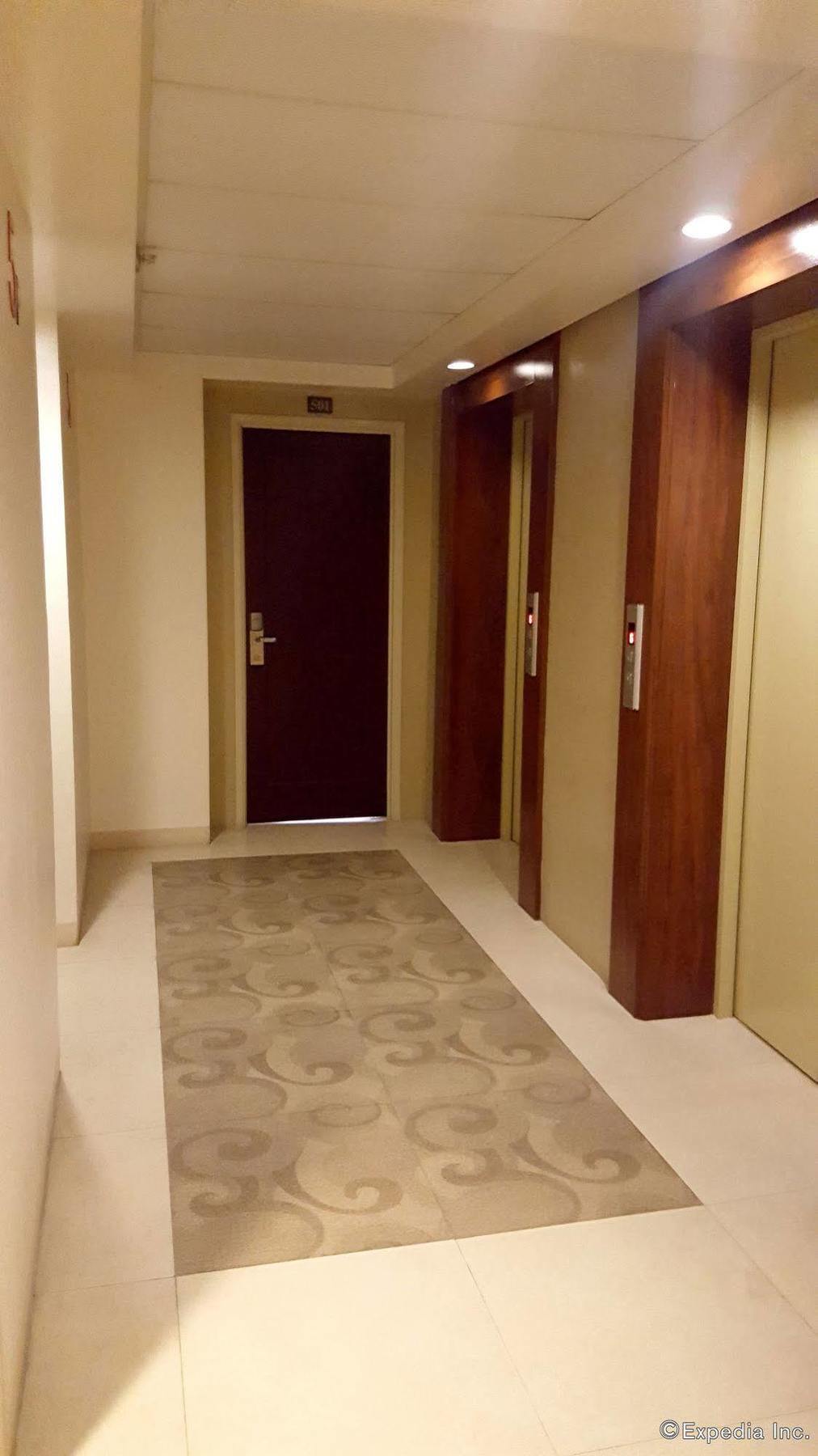 M Suites Hotel Makati City Bagian luar foto